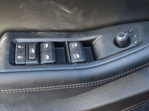 New 2026 Jeep Grand Cherokee Altitude RWD image 9