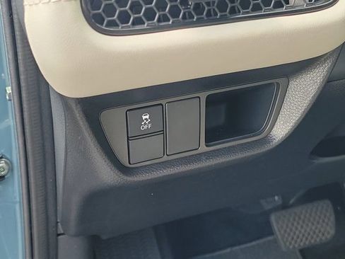 Certified 2025 Honda HR-V LX image 18