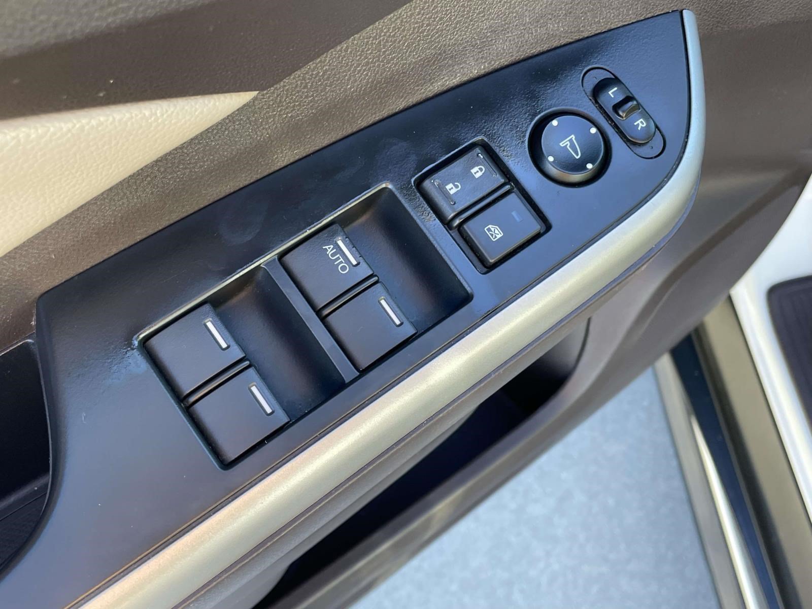 Used 2013 Honda CR-V EX-L image 17