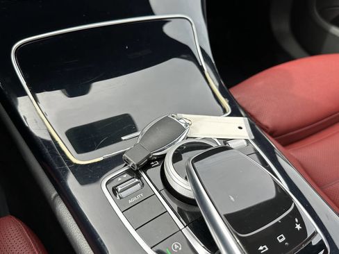 Used 2015 Mercedes-Benz C 300 Sedan image 25