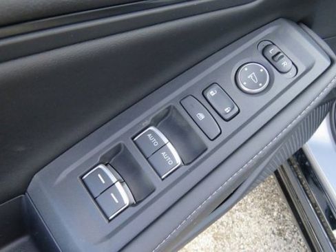 Used 2023 Honda Accord Sport image 12