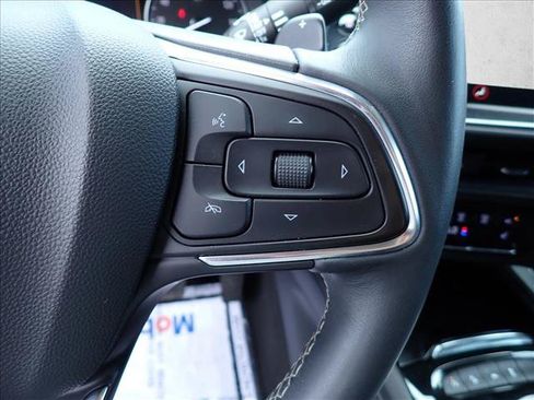 Used 2023 Buick Envision Essence AWD/4WD image 19