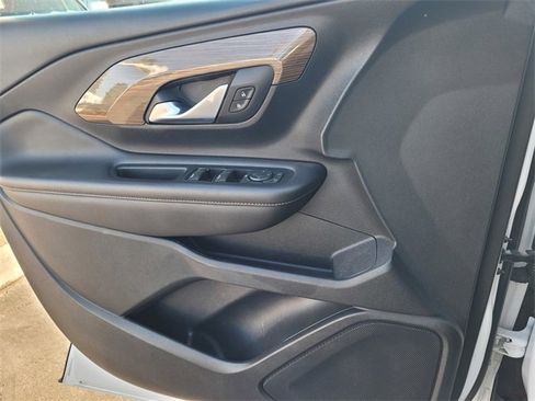 Used 2018 GMC Terrain SLE image 13