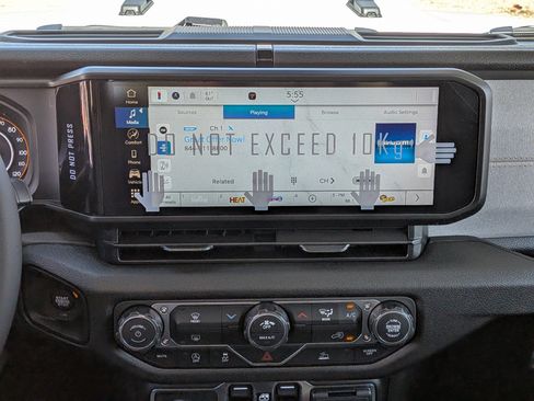 New 2026 Jeep Gladiator Sport image 17