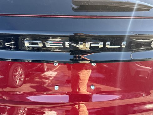 New 2026 GMC Acadia Denali w/ Super Cruise Package image 5