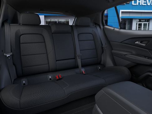 New 2026 Chevrolet Equinox EV LT image 17