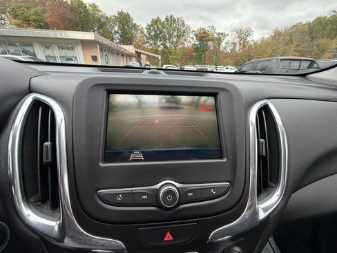Used 2019 Chevrolet Equinox LT image 26