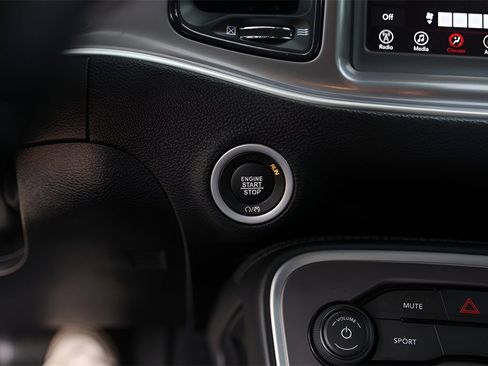 Used 2022 Dodge Challenger SXT w/ Blacktop Package image 19