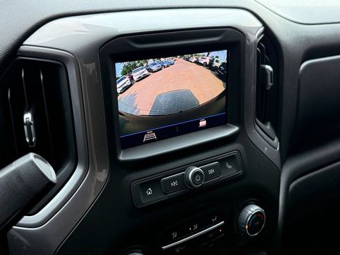 Used 2022 Chevrolet Silverado 1500 Custom w/ Safety Confidence Package AWD/4WD image 21