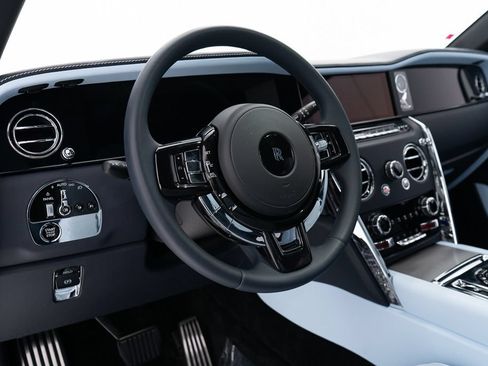 Certified 2025 Rolls-Royce Cullinan AWD/4WD image 15