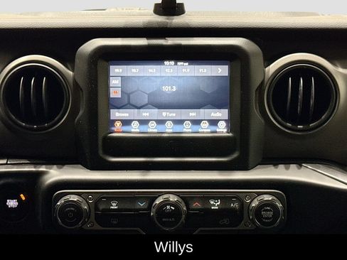 Used 2022 Jeep Wrangler Sport AWD/4WD image 23
