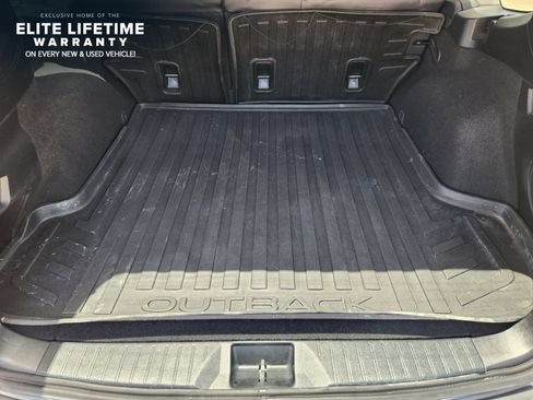 Used 2017 Subaru Outback 3.6R Limited AWD/4WD image 31