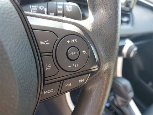 Used 2020 Toyota RAV4 XLE image 23