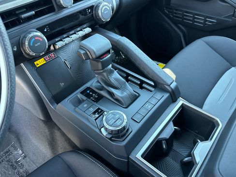 New 2026 Toyota Tacoma TRD Off-Road w/ TRD Off Road Upgrade Package AWD/4WD image 16