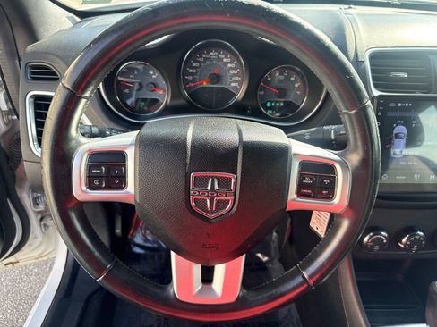 Used 2013 Dodge Avenger SXT FWD image 13