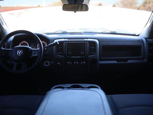 Used 2018 RAM 2500 Tradesman w/ Chrome Appearance Group image 16