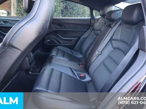Used 2021 Porsche Taycan image 18