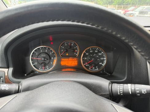 Used 2011 Nissan Armada SL AWD/4WD image 9
