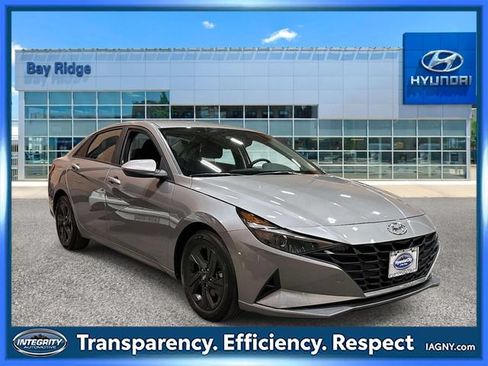 Used 2023 Hyundai Elantra SEL FWD image 1