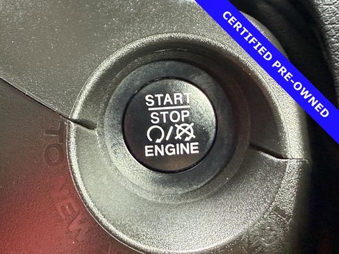 Used 2021 Jeep Renegade Latitude image 32