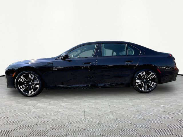 Used 2023 BMW i7 xDrive60 AWD/4WD image 4