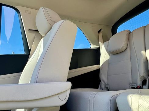 Certified 2026 Mercedes-Benz GLS 450 4MATIC image 13