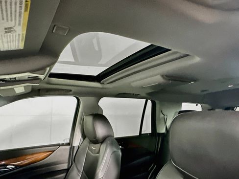 Used 2019 Cadillac Escalade Premium Luxury AWD/4WD image 26