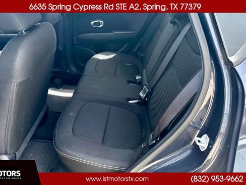 Used 2014 Kia Soul + FWD image 17