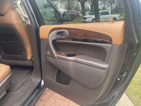 Used 2014 Buick Enclave Premium w/ Trailering Provision Package image 15