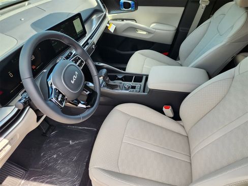 New 2025 Kia Sorento EX w/ Panoramic Sunroof Package image 2