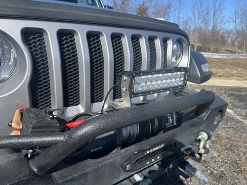 Used 2019 Jeep Wrangler Unlimited Sport S image 11