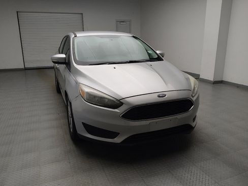 Used 2016 Ford Focus SE w/ SE Cold Weather Package FWD image 14