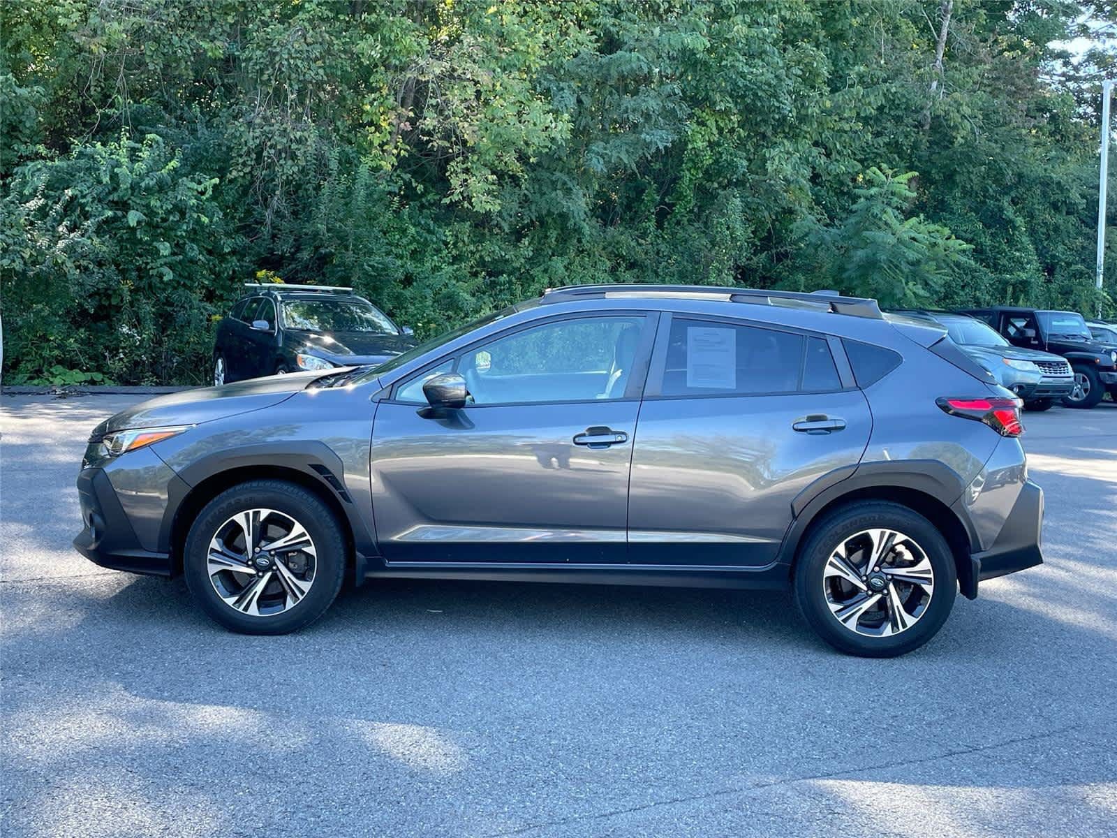 Used 2024 Subaru Crosstrek 2.0i Premium AWD/4WD image 2