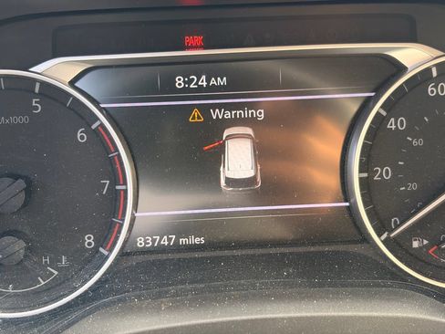 Used 2021 Nissan Rogue SV FWD image 9