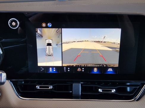 New 2026 Chevrolet Equinox ACTIV w/ Convenience Package III image 13