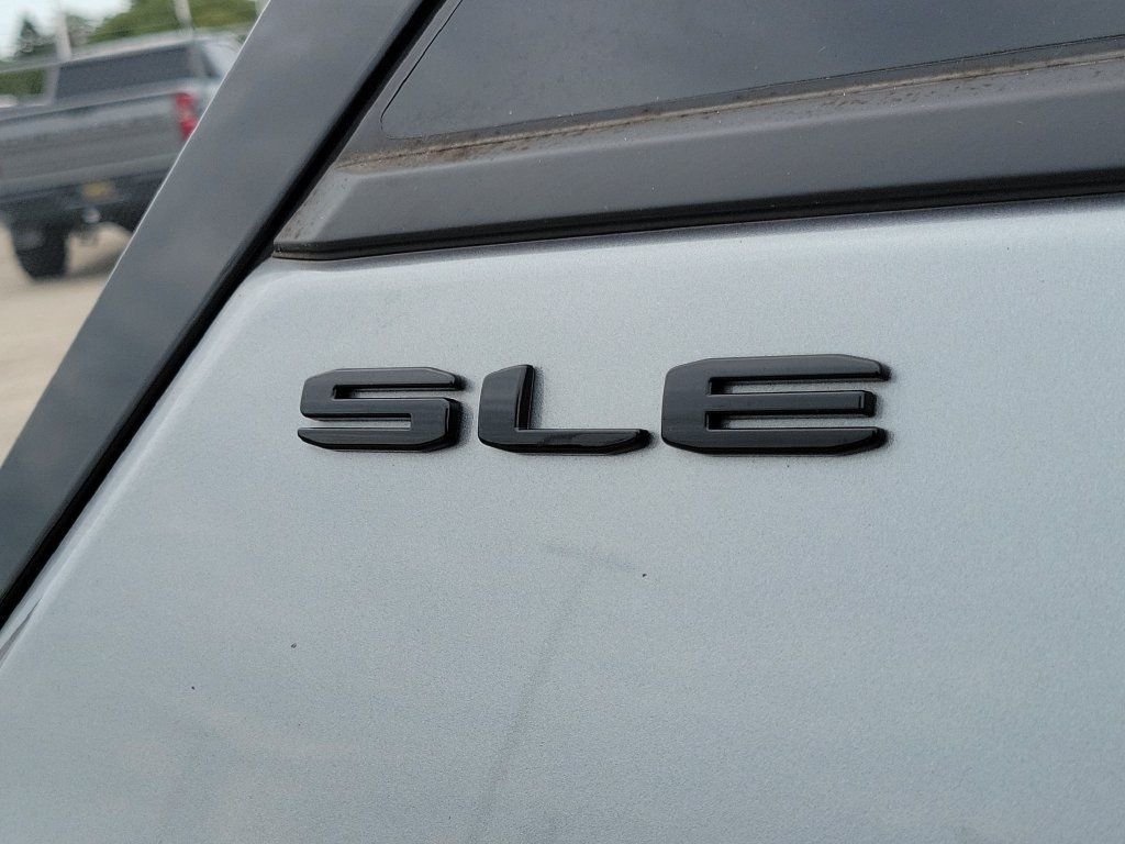 Used 2023 GMC Terrain SLE w/ Driver Convenience Package AWD/4WD image 6