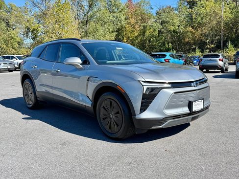New 2025 Chevrolet Blazer EV LT AWD/4WD image 1
