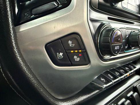 Used 2017 GMC Sierra 1500 SLT image 32