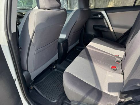 Used 2015 Toyota RAV4 XLE FWD image 18