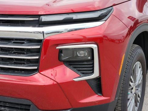 New 2026 Chevrolet Traverse LT w/ Driver Confidence Package image 10