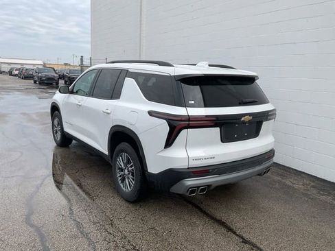 Used 2025 Chevrolet Traverse LT image 33