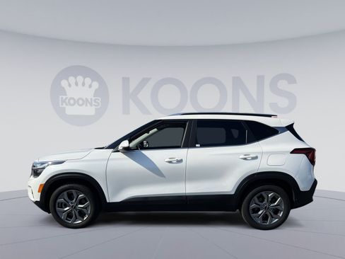 Used 2024 Kia Seltos S AWD/4WD image 2