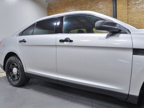 Used 2015 Ford Taurus Police Interceptor AWD image 9