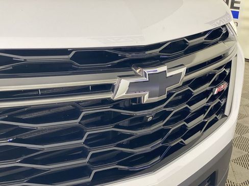 Used 2023 Chevrolet Traverse RS AWD/4WD image 38