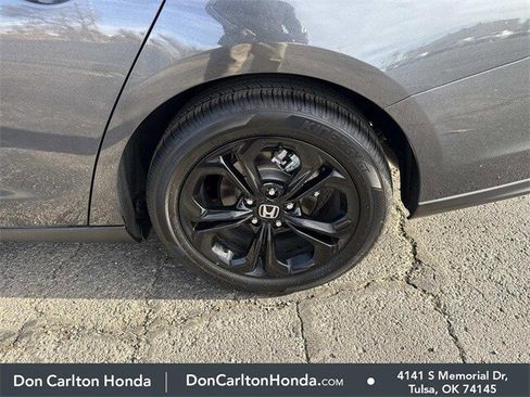 Certified 2025 Honda Accord SE image 29