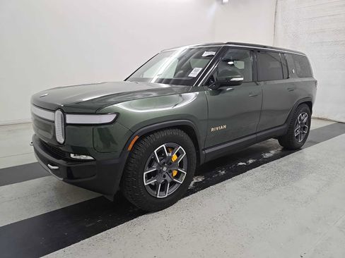 Used 2024 Rivian R1S Adventure AWD/4WD image 3