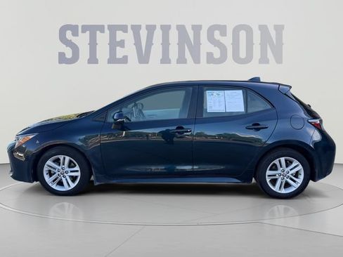 Used 2022 Toyota Corolla SE FWD image 2