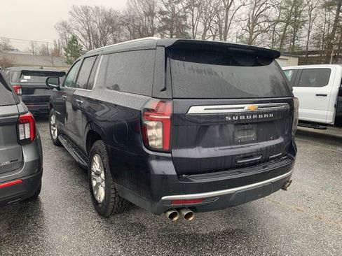 Used 2023 Chevrolet Suburban Premier image 16
