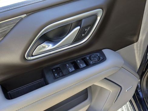 Certified 2022 GMC Yukon XL SLT w/ SLT Premium Package image 10