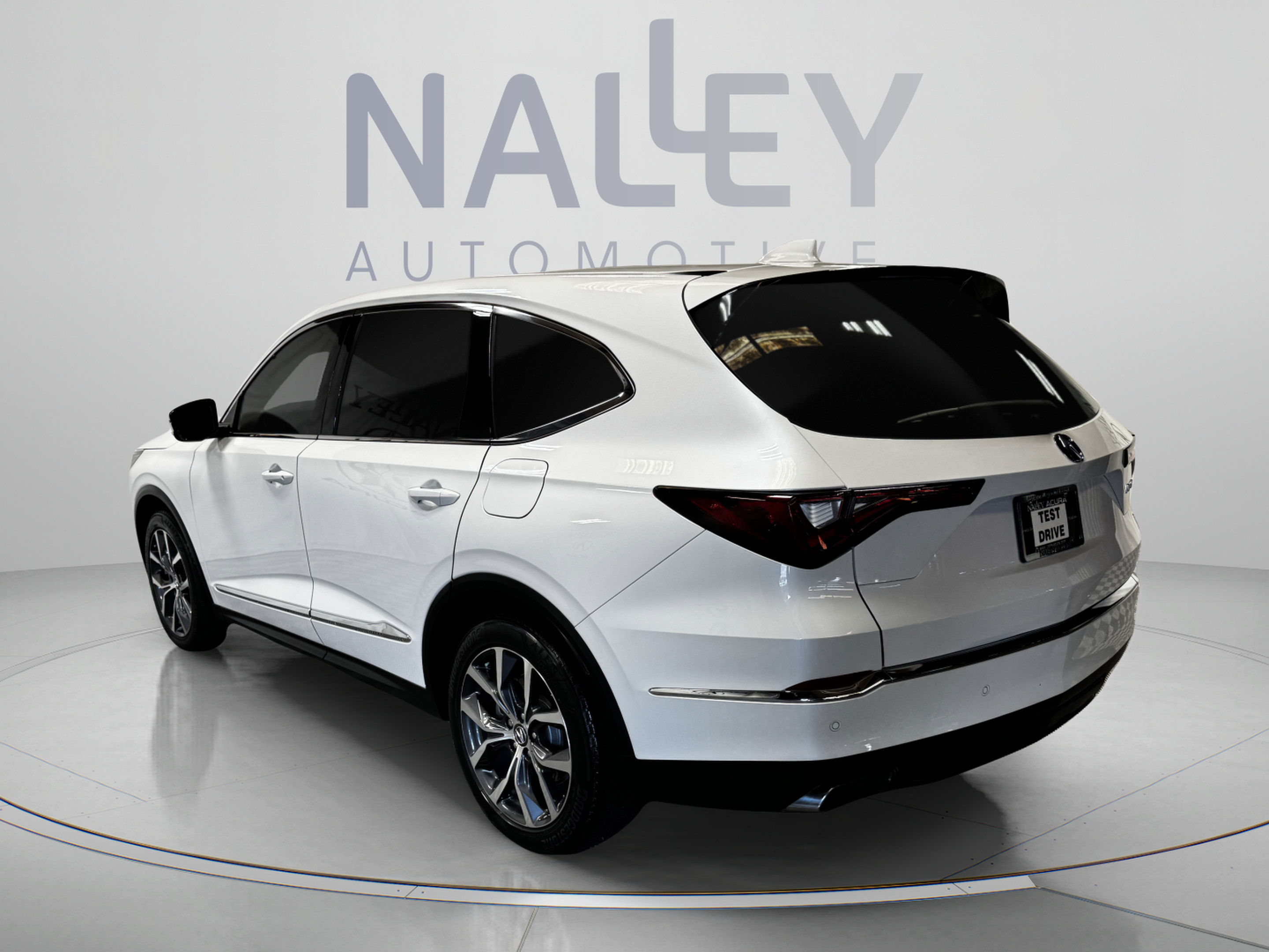 Certified 2024 Acura MDX w/ Technology Package FWD image 3